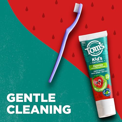 Tom's of Maine Fluoride Kids Toothpaste, Natural Toothpaste, Dye Free, No Artificial Preservatives, Silly Strawberry, 5.1 oz. 3-Pack (Packaging May Vary)